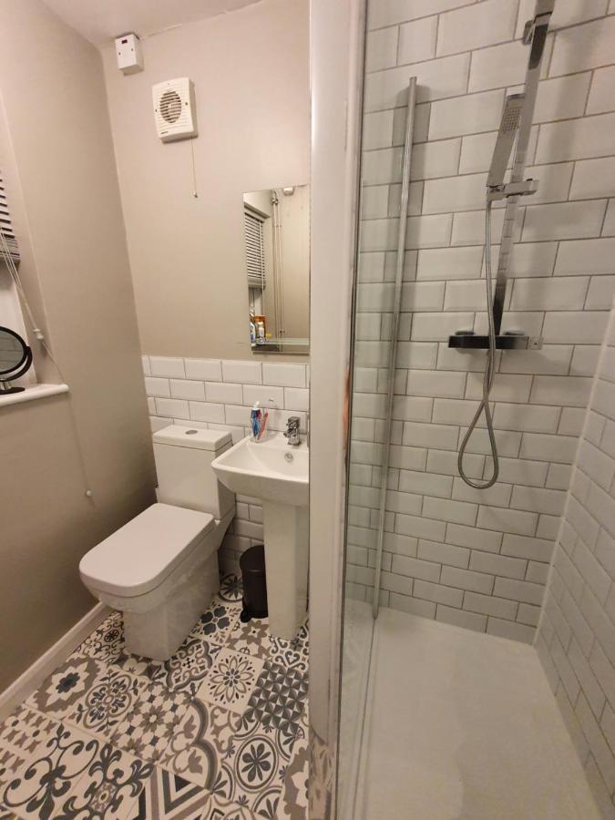 Luxurious 3 Bedroom House With Permit Parking 노리치 외부 사진